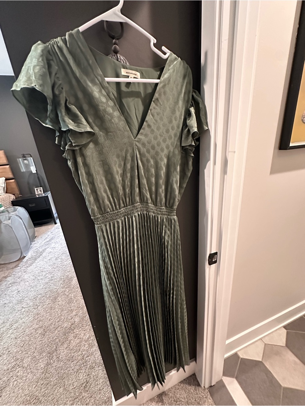 Max Studio Olive Green Pleated Midi Dress with Ruffle Sleeves